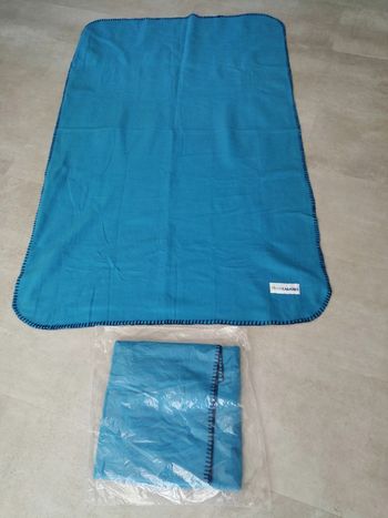 lot de 2 couvertures polaires bleu Air Caraibes
