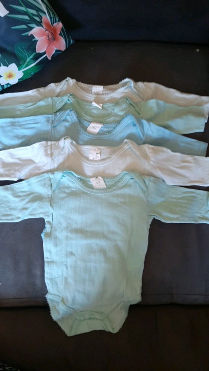 Lot de 5 bodys bébé 6 mois