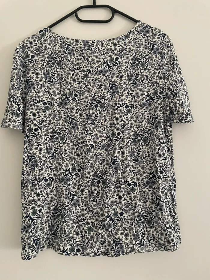 T-shirt fleurie H&M 36 - photo numéro 5