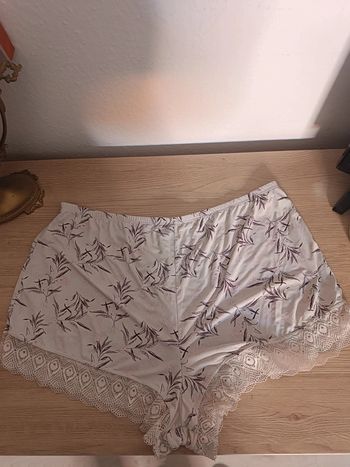 Shor en dentelle t de pyjama taille XL 42/44