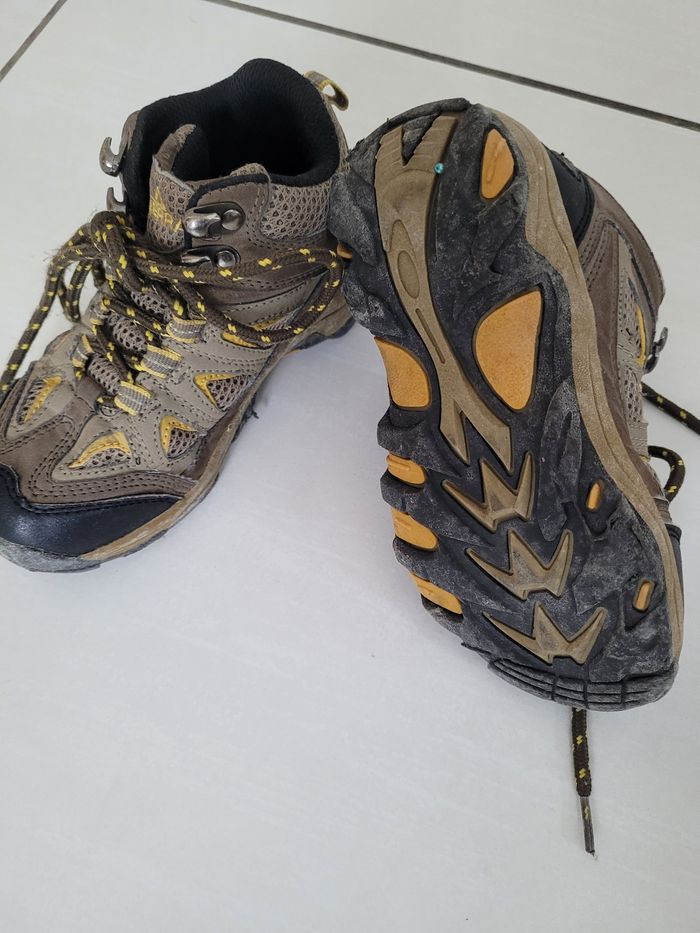 Chaussures de marche Garçon Pointure 29 - photo numéro 2