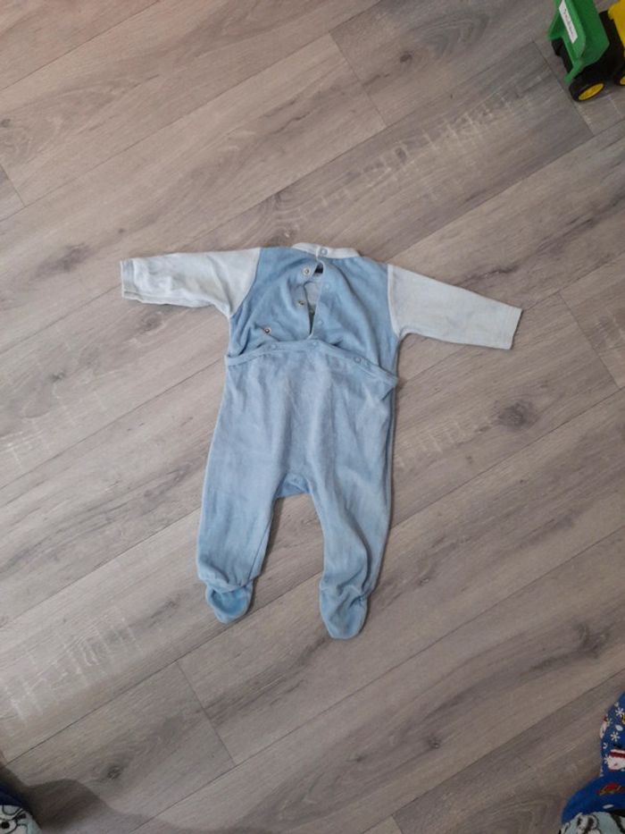 Pyjama 6 mois - photo numéro 3