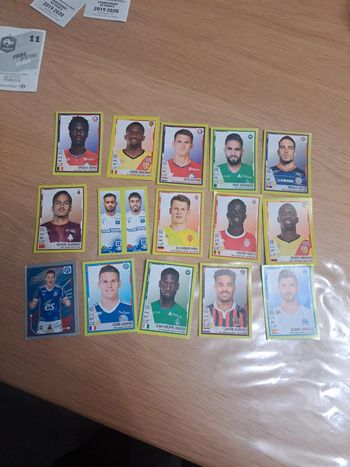 Lot de 15 cartes Panini 2023