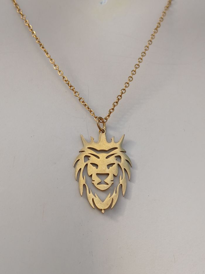 Collier en acier inoxydable doré lion 🦁