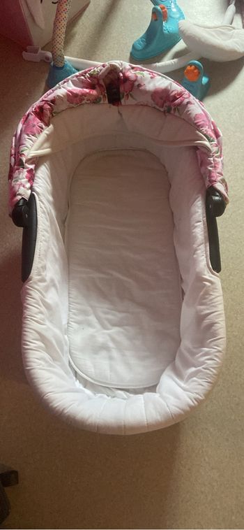 Couffin bébé à fleur