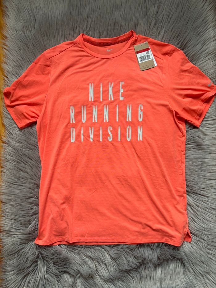 T-shirt Nike running - Taille L - photo numéro 2
