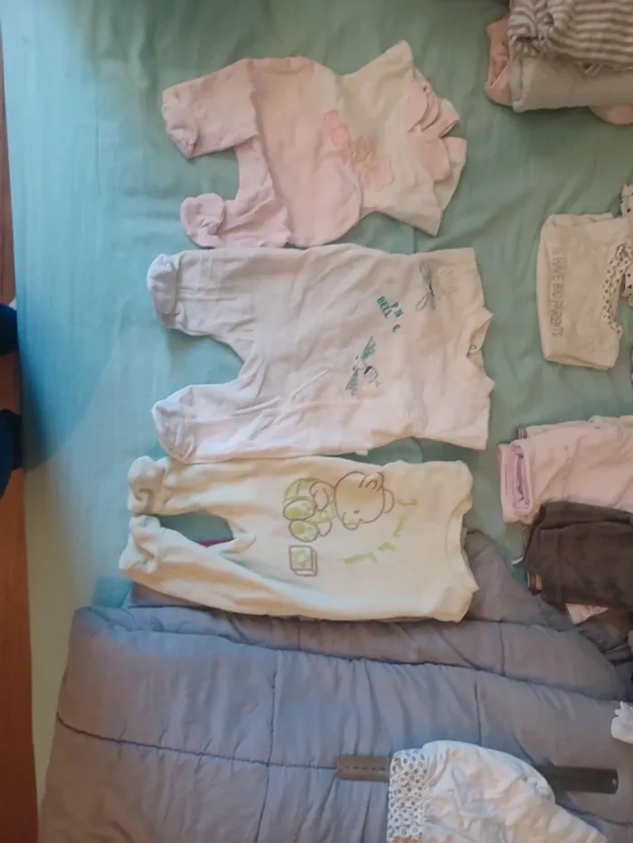 3 pyjamas - photo numéro 2