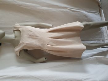 Robe manches courtes Taille 36 Marque vila Neuve avec étiquette