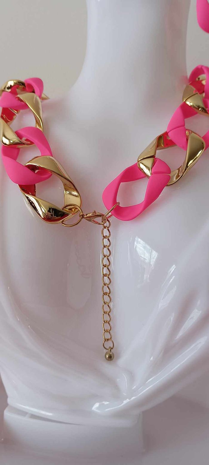 Collier et boucles d'oreilles fantaisies roses et dorés en Acrylique - photo numéro 2