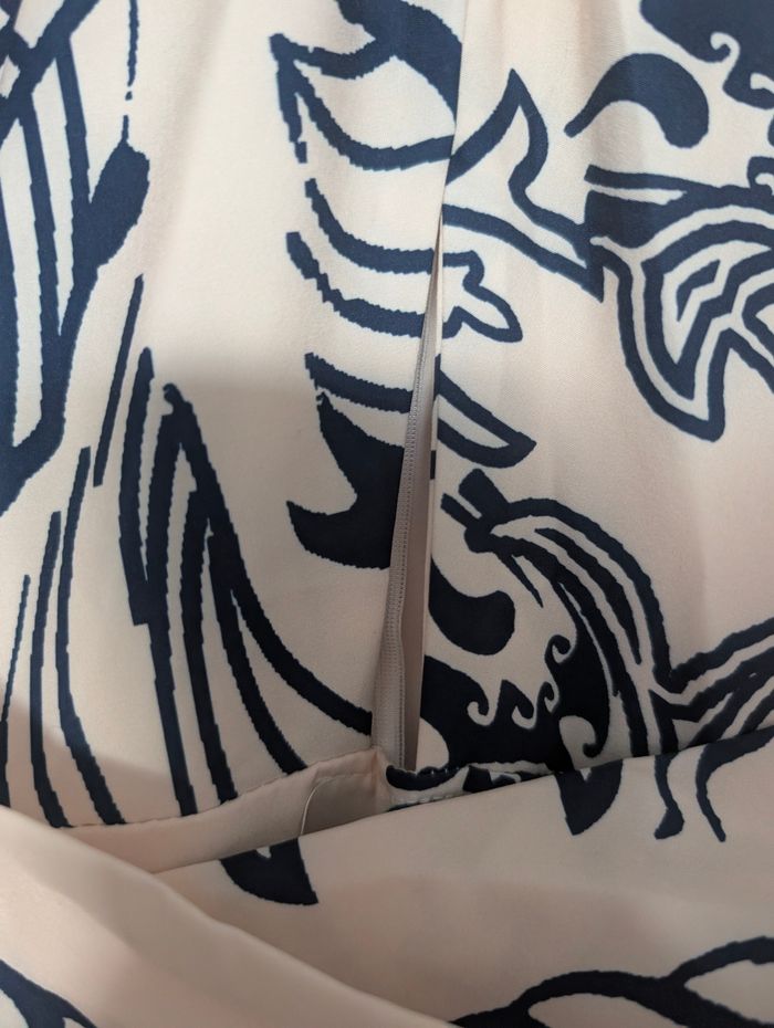 Robe longue dos nu SHEIN – imprimé bleu marine sur fond beige – taille M – neuve sans étiquette - photo numéro 7