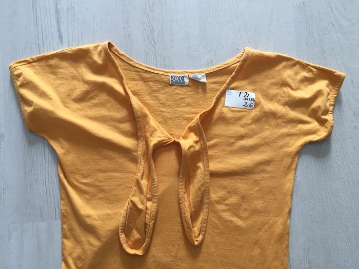 364-Tee-shirt moutarde T 2 (36/38) - photo numéro 4