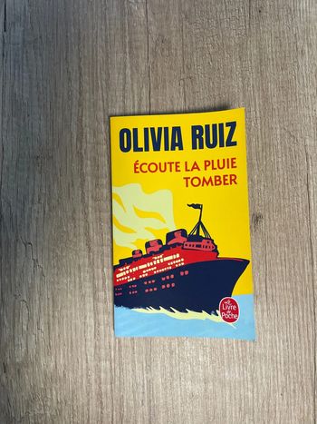 Olivia Ruiz écoute tomber la pluie