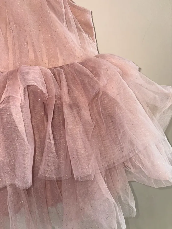Robe tape. À l’œil fête à tulles rose 5 ans magnifique - photo numéro 3