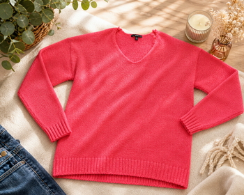 Pull fin Kiabi XS corail – col V, doux et léger, parfait mi-saison 🌸