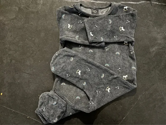 Pyjama velours gris Kiabi – 12 mois