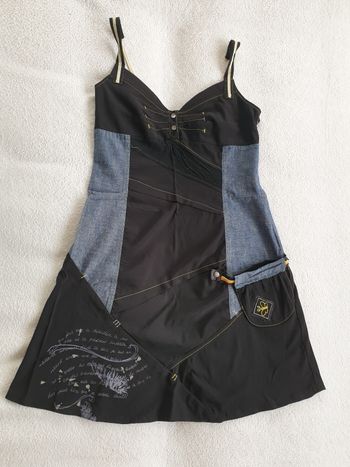 Robe taille 3 funky fresy