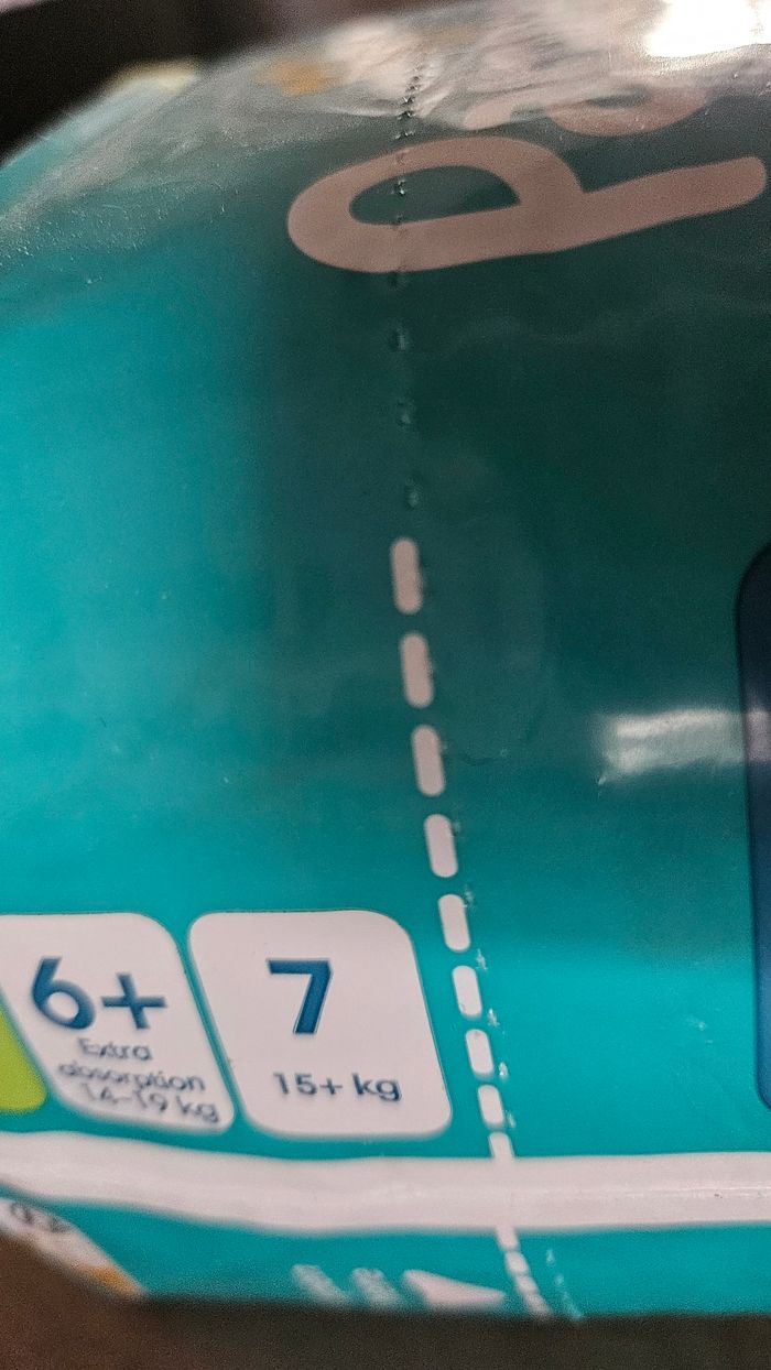 Couches pampers taille 6 - photo numéro 2