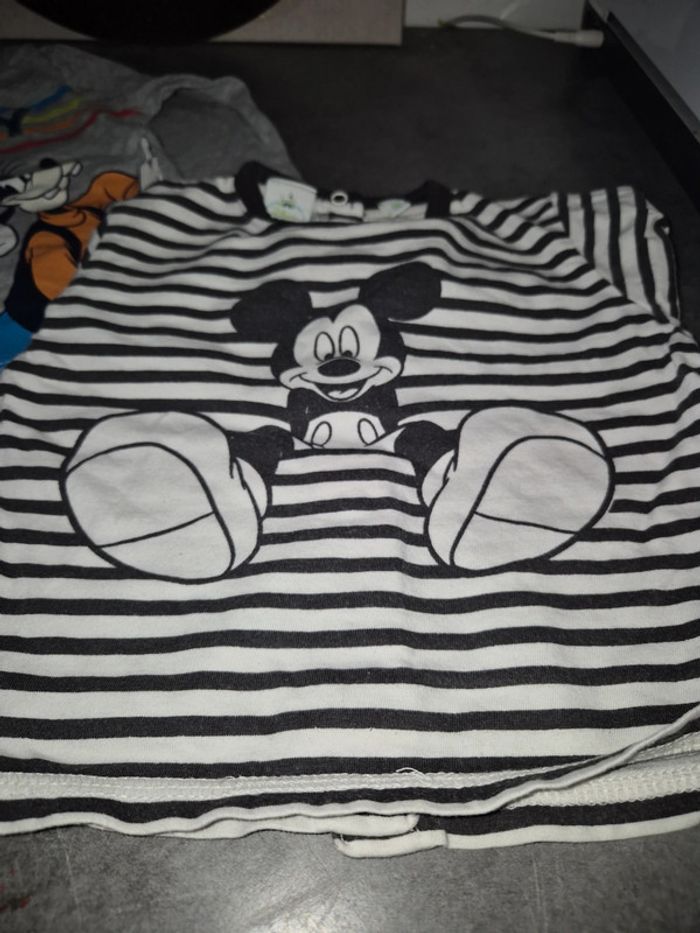 T-shirt mickey - photo numéro 2