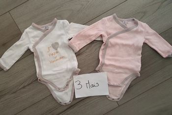 Bodys manches longues, 3 mois.