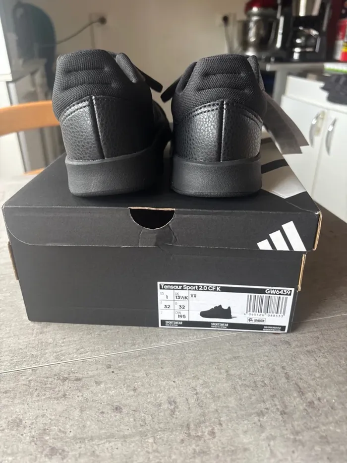 Basket adidas taille 32 - photo numéro 5