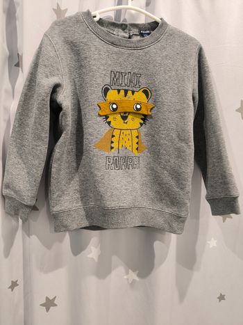 Pull gris