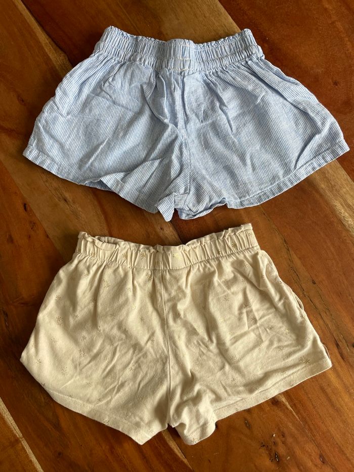 Lot 1 pantalon et 2 shorts fille 4 ans - photo numéro 3