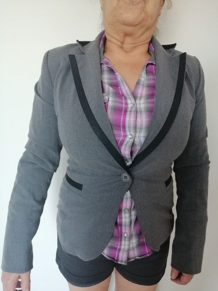 Veste noire et grise foncée - photo numéro 2