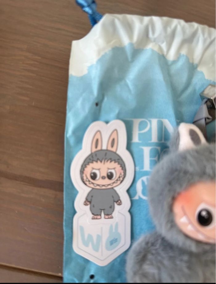 Labubu Pin for love - photo numéro 3