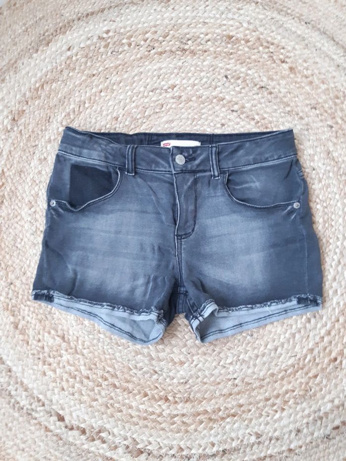 Short Levi's 14 ans