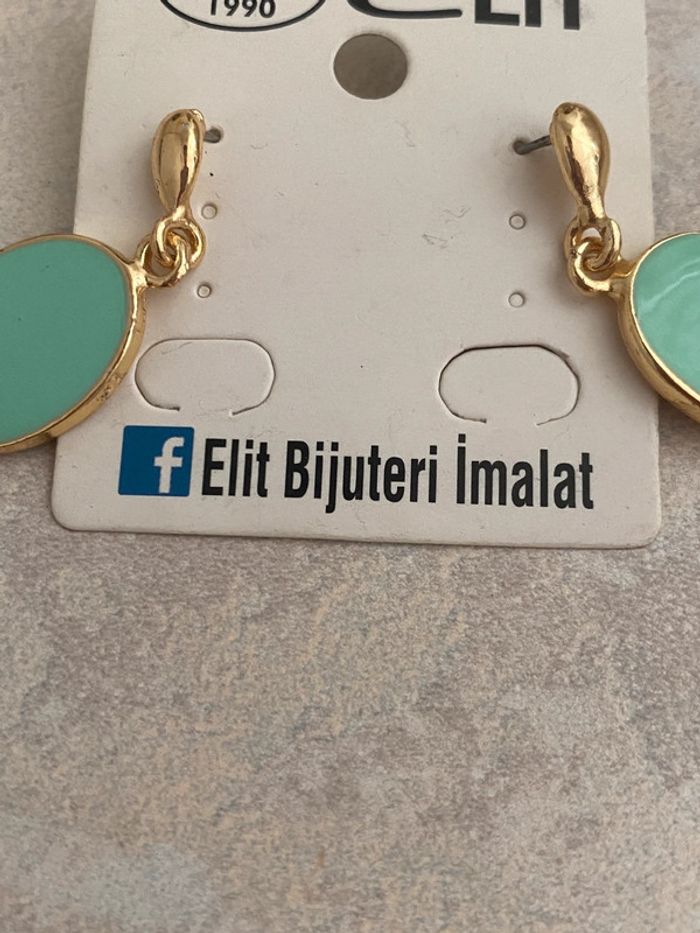 Boucles d’oreilles dorées - photo numéro 3