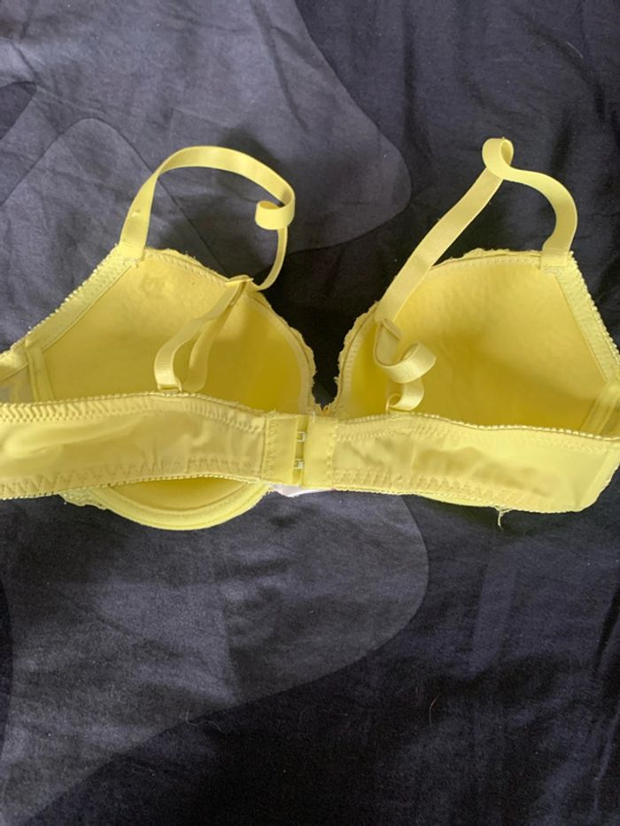 Soutien-gorge - photo numéro 3