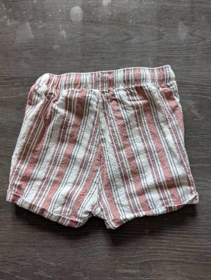 Short rayé - photo numéro 3