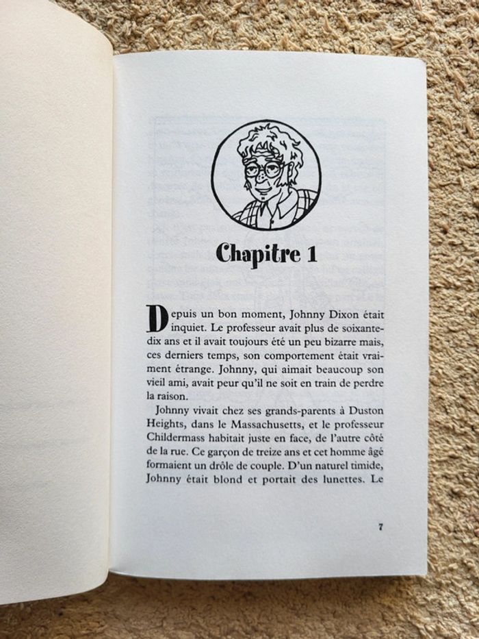 Roman jeunesse Les aventures de Johnny Dixon Le tramway qui voyageait dans le temps de John Bellairs - photo numéro 5