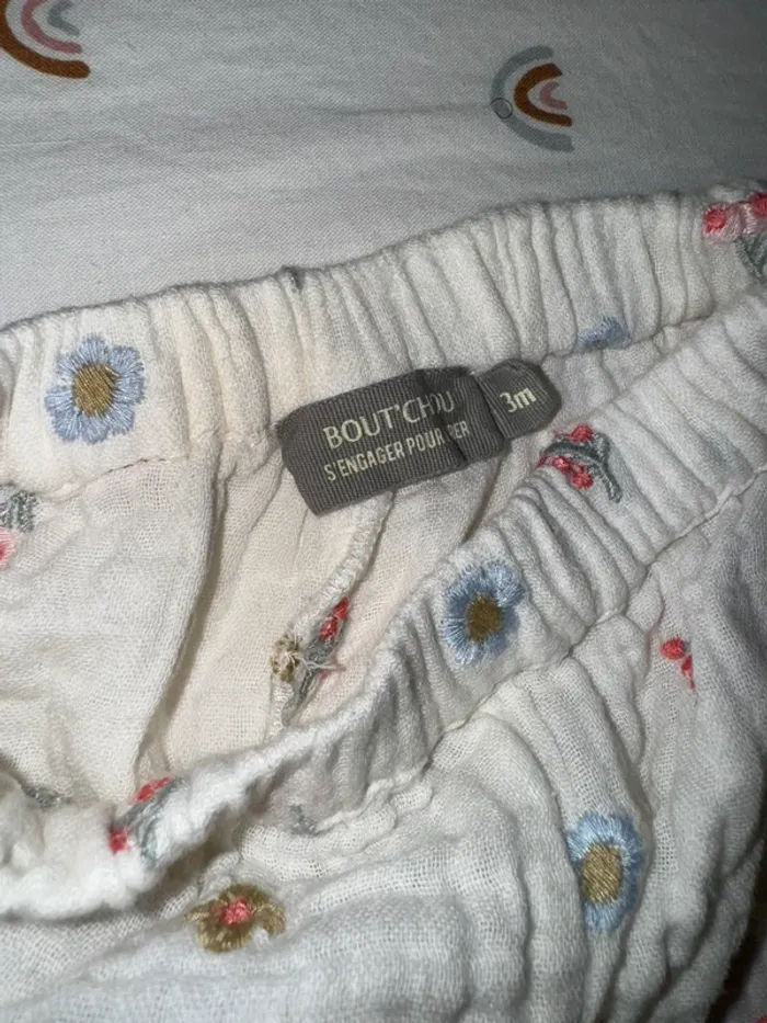 Pantalon fleurs - photo numéro 3