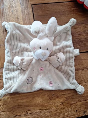 Doudou lapin beige nicotoy collection laline