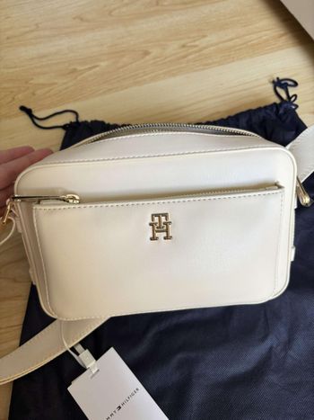 Sac à main Tommy Hilfiger neuf avec étiquette