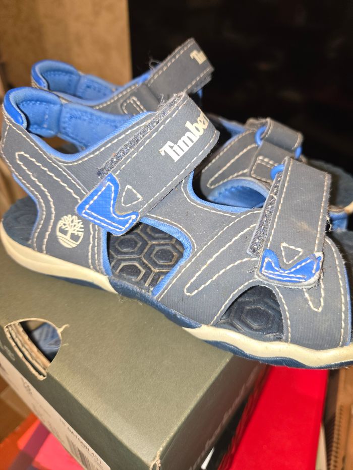 Sandales Timberland bleus  pointure  31 - photo numéro 2