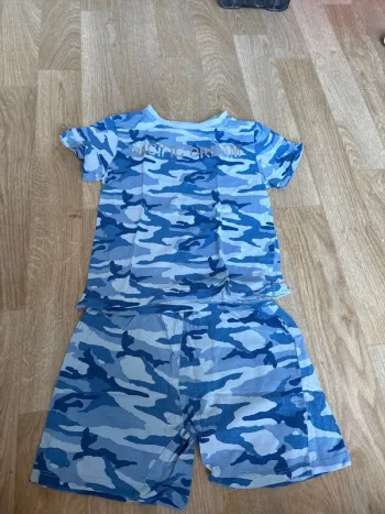 Pyjama short taille 3/4 ans