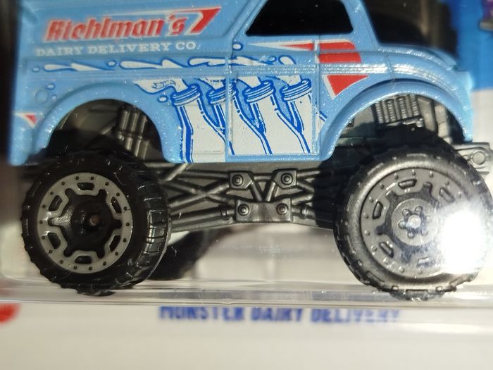 Hot Wheels Monster Dairy Delivery 2025 - photo numéro 8