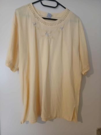 T-shirt jaune