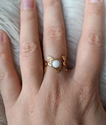 Bague dorée en acier inoxydable réglable motif feuille pierre blanche Easyclothes Neuf