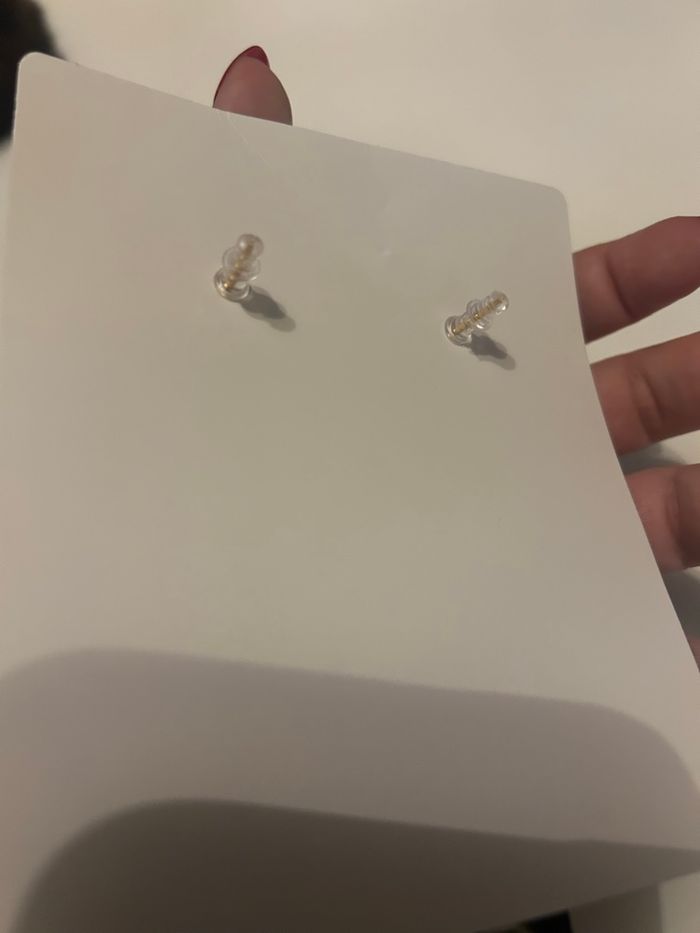 Créoles à froufrous NEUVES avec étiquettes pour femme couleurs noir et gris - photo numéro 6