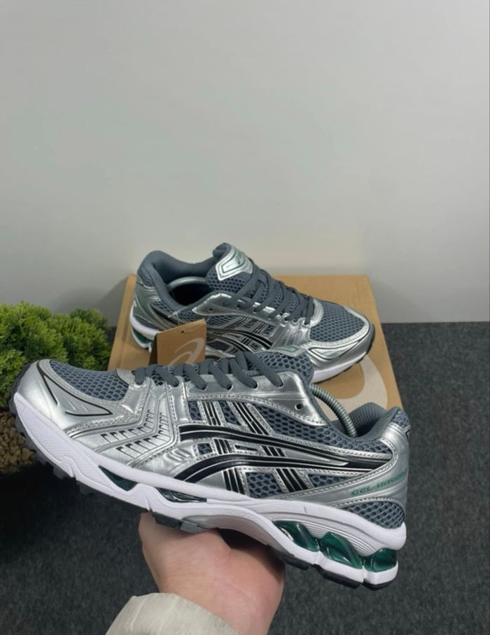 Asics - photo numéro 4