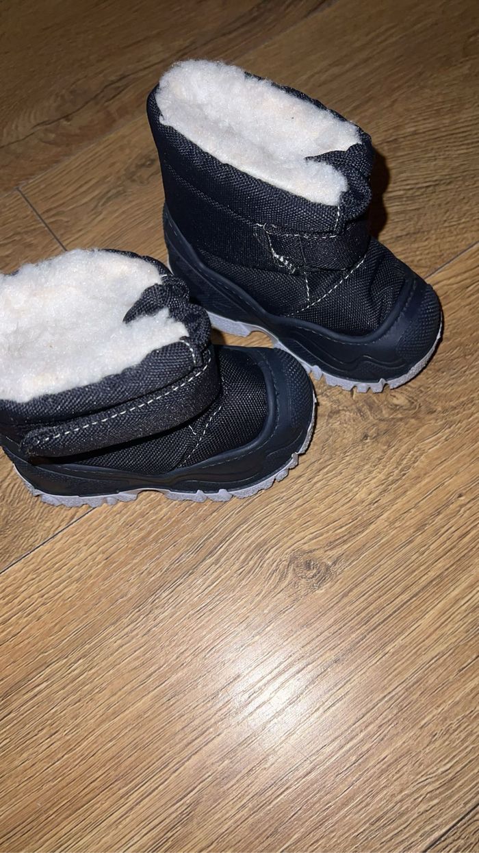 Lot de chaussures bébé - photo numéro 4
