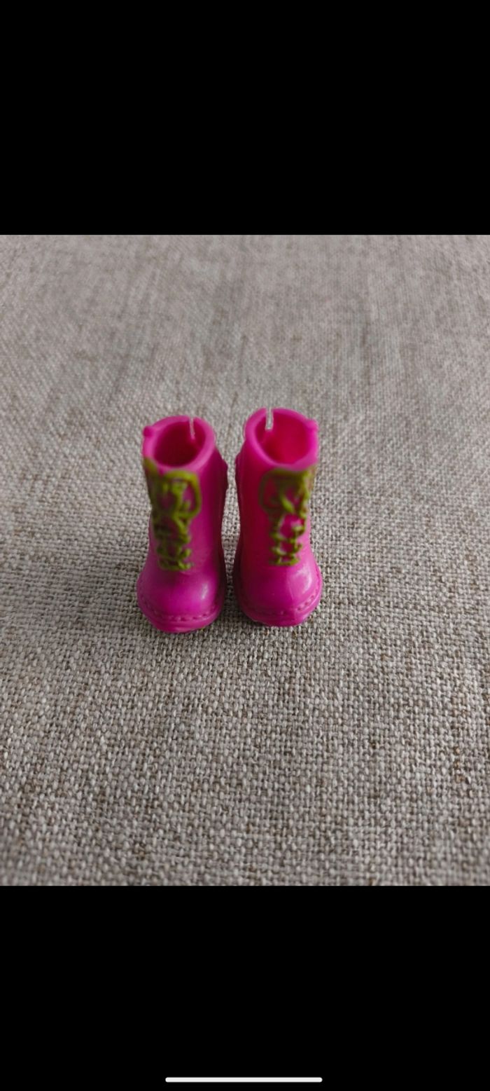 Chaussures poupée monster high vénus