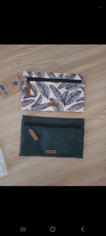 Pochettes médium cabaia neuves