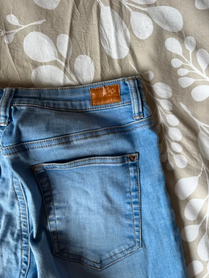 Jean skinny bleu bershka - photo numéro 4