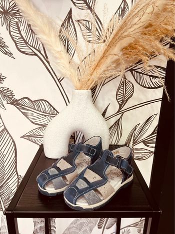 Pointure 22 chaussures d’été garçon Gemo bleues 💙