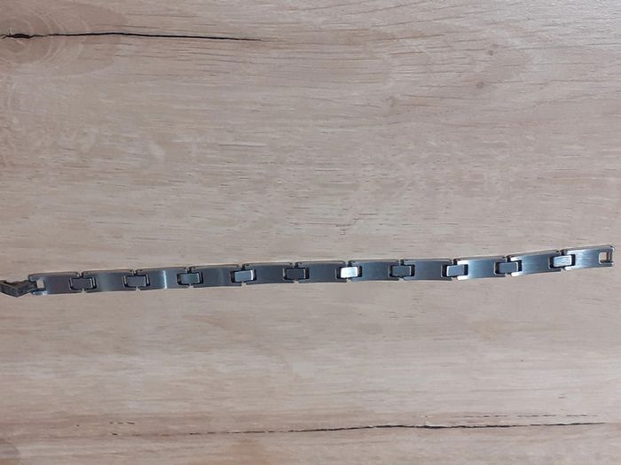 Bracelet homme en acier inoxydable et plaqué or - photo numéro 4