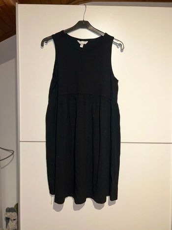 Robe noire H&M Mama maternité – taille M – très bon état